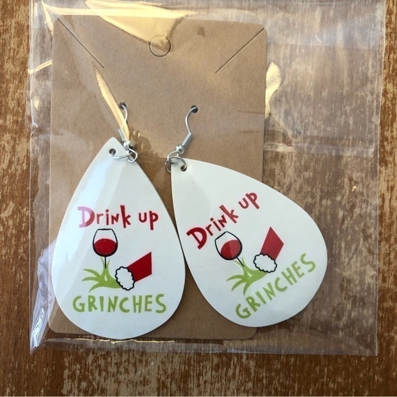 Grinch Drink Up Grinches Holiday Faux Leather Teardrop Earrings New in Package - Picture 6 of 9